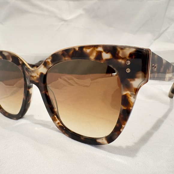 NEW! DITA DAYTRIPPER 22031-C-CMT-GLD; TOURTOISE & GOLD FRAME W/ BROWN GRADIENT L - Picture 2 of 7